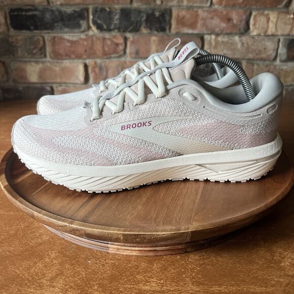 Brooks Revel 7 Womens Size 11 B Coconut Zephyr Pink Road Running Shoes Sneakers - Picture 1 of 16